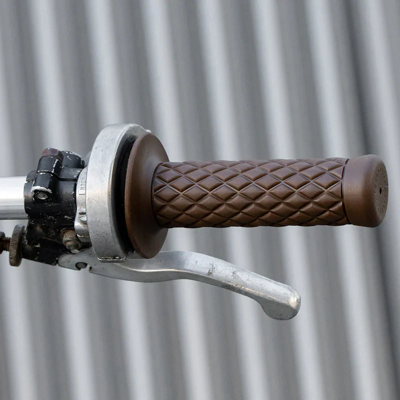 1’’ Biltwell Grip | Thruster | Black, Brown, Grey, Red, or White