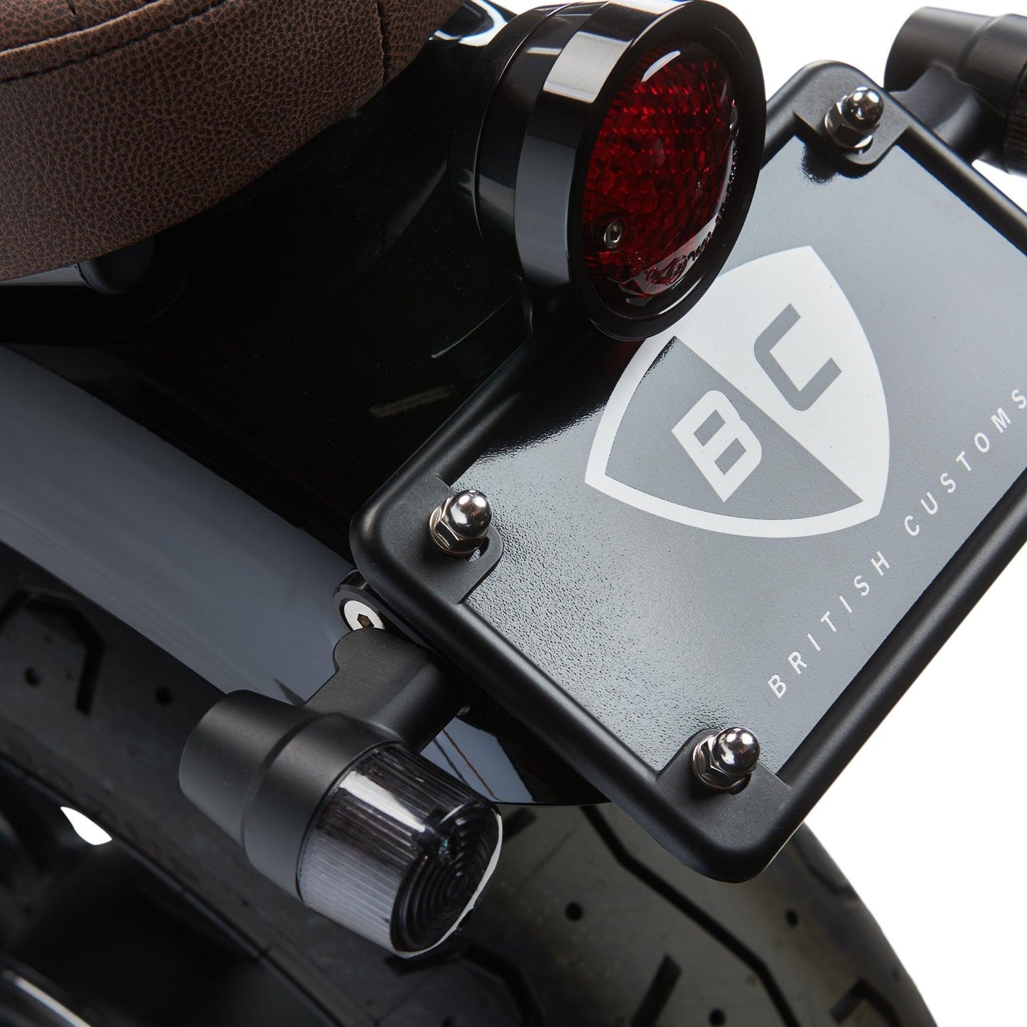 Plug & Play Retro Turn Signals for Triumph Motorcycles (2001-2017) | License Plate Mount