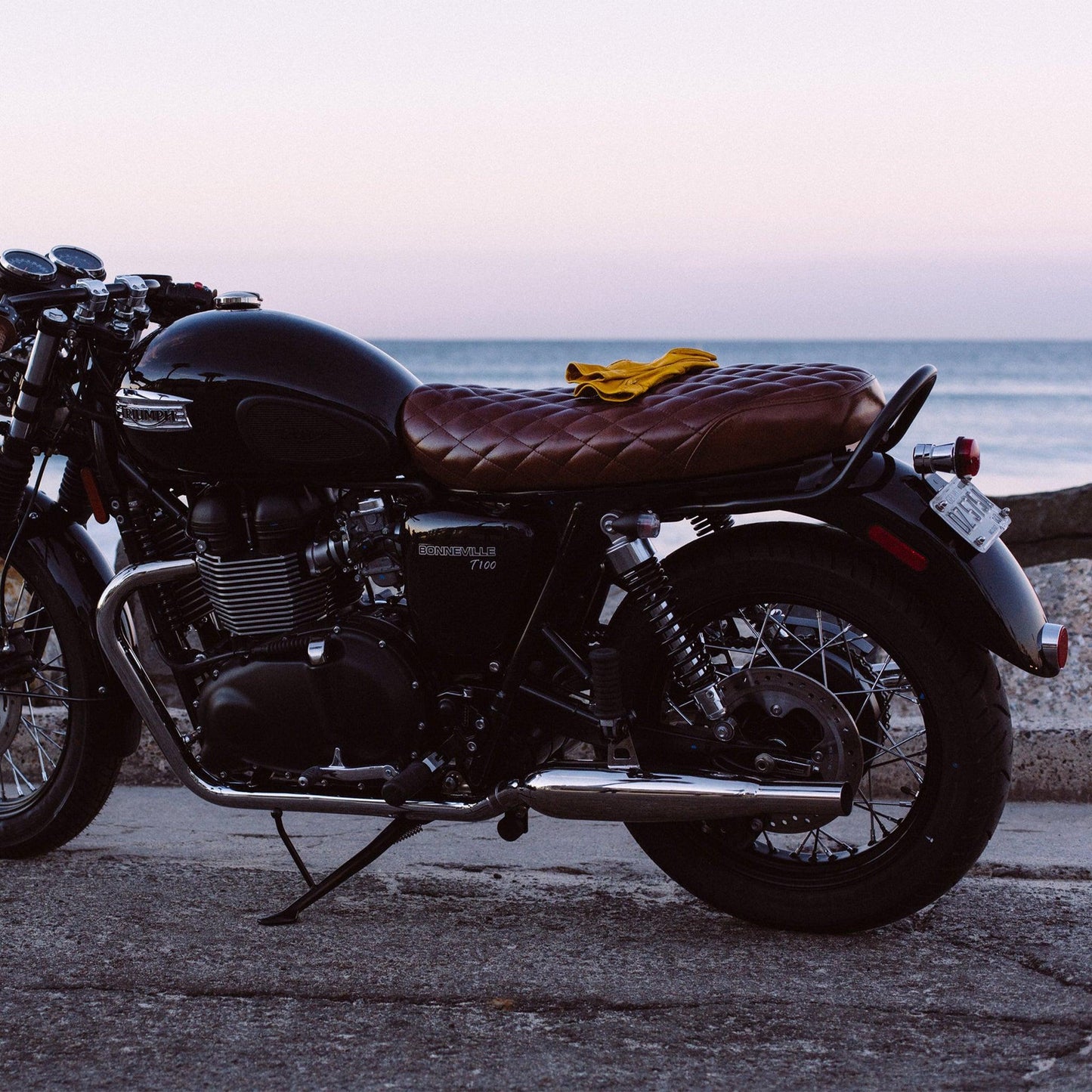 Bonneville T100/120 Sleeper Pro Slip-On Exhaust Up to 2017 | Black
