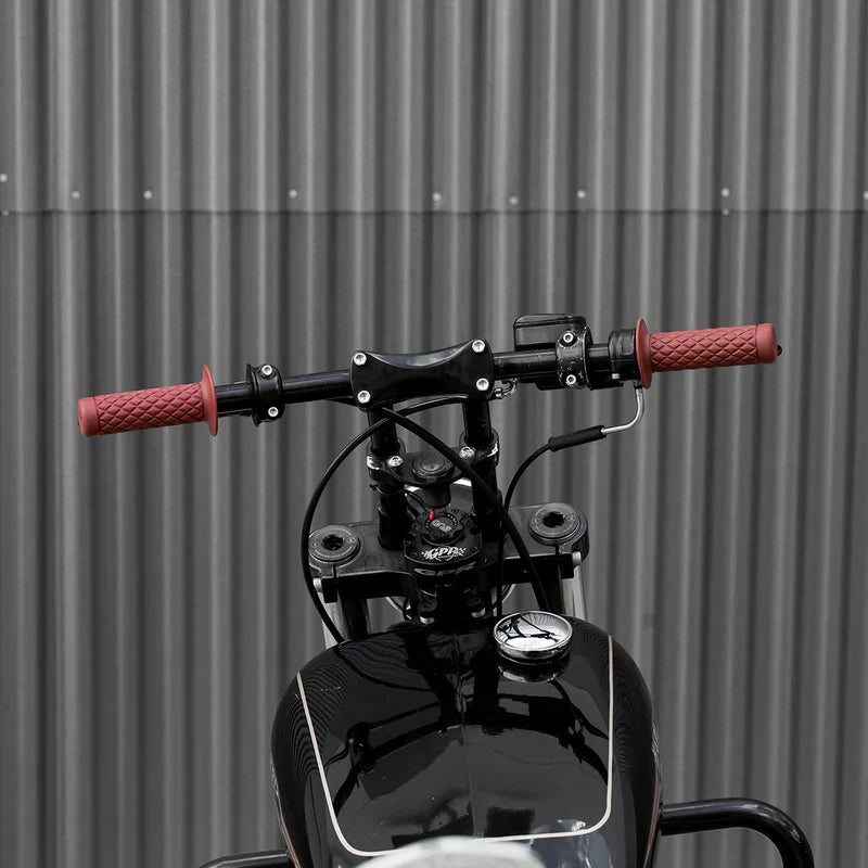 1’’ Biltwell Grip | Thruster | Black, Brown, Grey, Red, or White